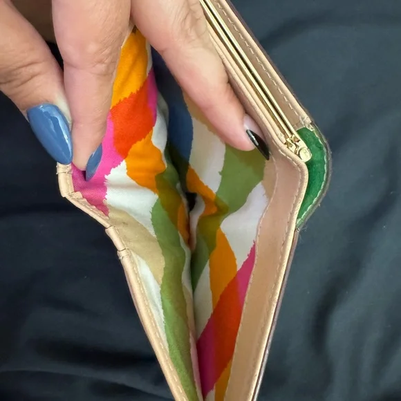 Kate Spade Bright Green Leather Wallet - Picture 4 of 10